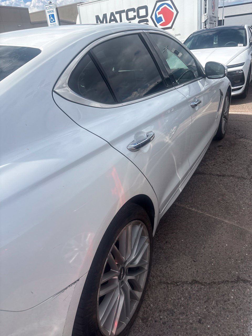 Used 2020 Genesis G70 2.0T w/ Elite Package RWD image 13