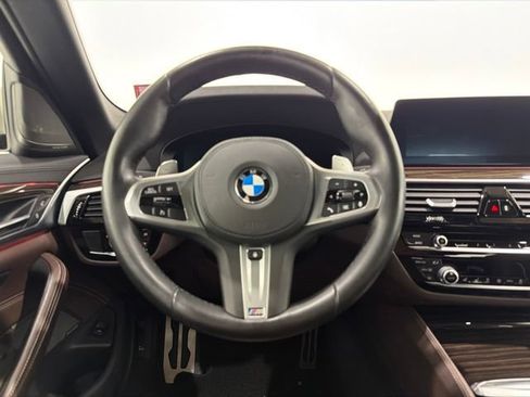 Used 2020 BMW M550i xDrive w/ Executive Package AWD/4WD image 30
