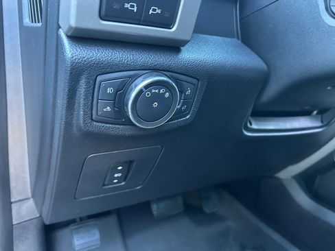 Used 2015 Ford F150 Lariat w/ Equipment Group 502A Luxury image 21