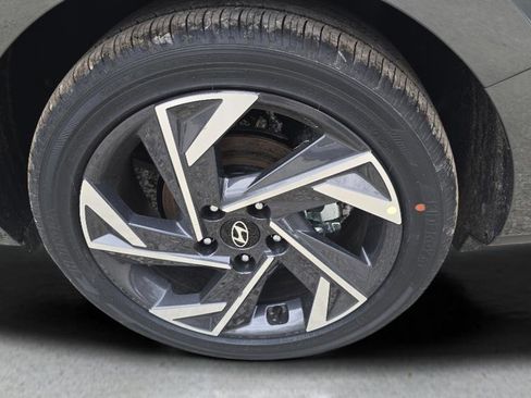 New 2026 Hyundai Elantra Limited FWD image 30