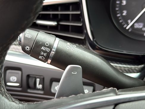 Certified 2024 Cadillac XT5 Sportv w/ Technology Package image 15