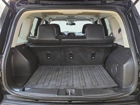 Used 2016 Jeep Patriot High Altitude image 14