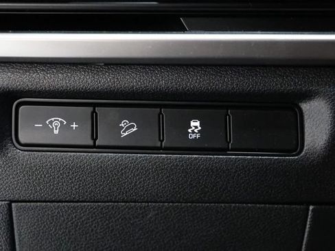 Used 2025 Kia Telluride LX FWD image 16