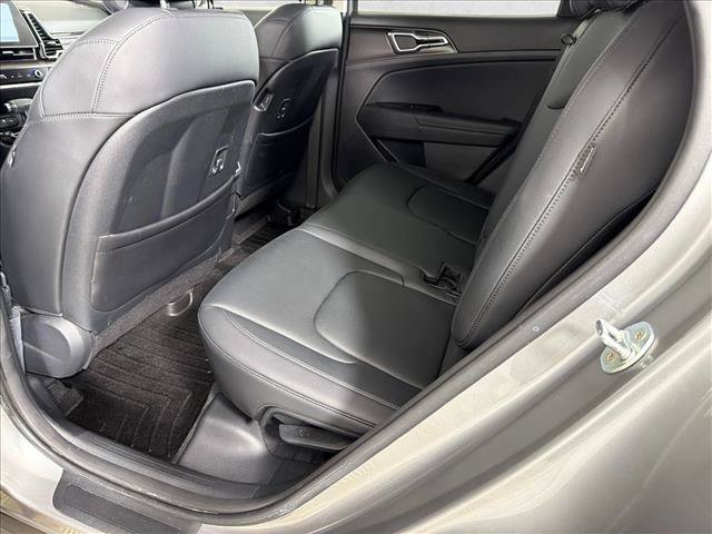 Used 2024 Kia Sportage EX FWD image 21