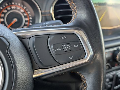 Used 2023 Jeep Gladiator Overland image 25