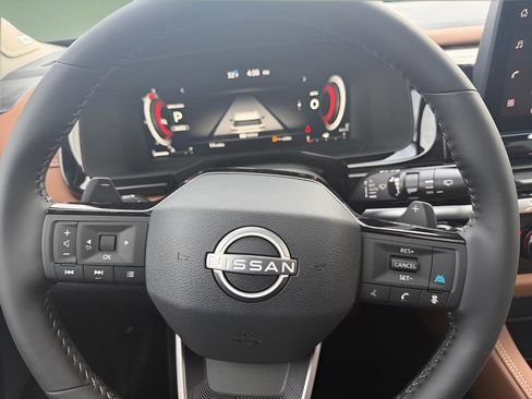 New 2026 Nissan Pathfinder SL image 24