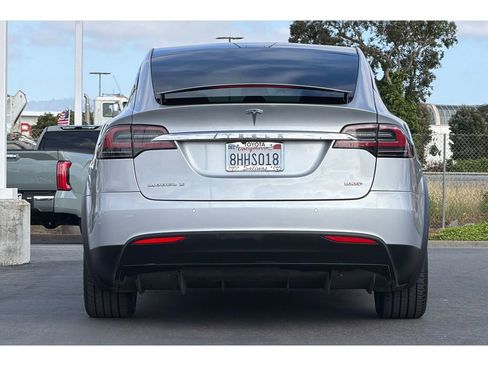 Used 2018 Tesla Model X AWD/4WD image 5