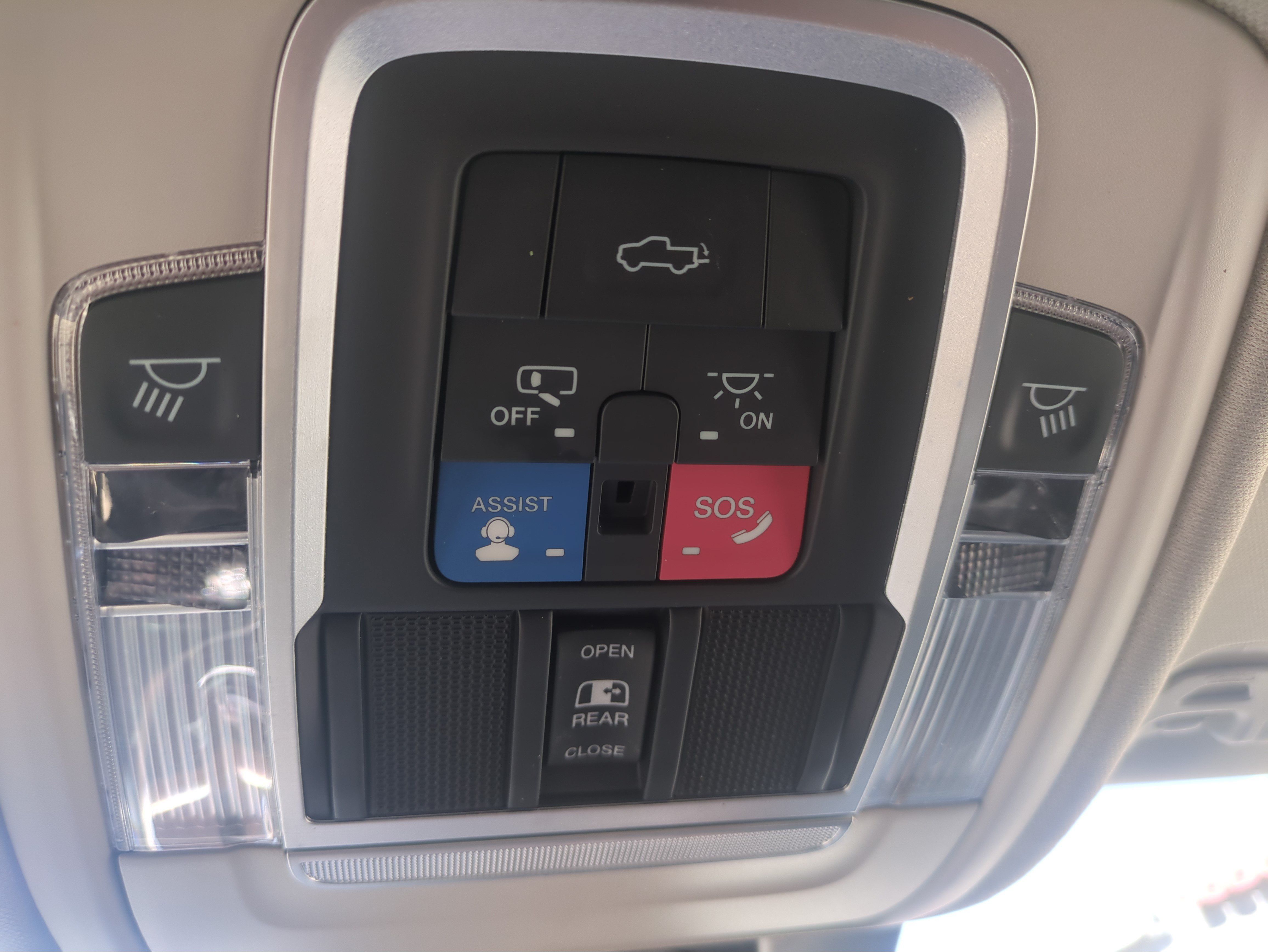Used 2022 RAM 1500 Laramie AWD/4WD image 30