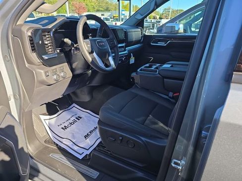 New 2026 GMC Sierra 1500 Elevation image 12