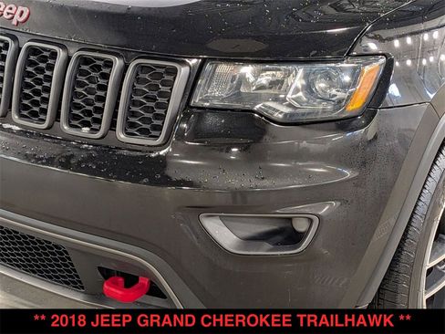 Used 2018 Jeep Grand Cherokee Trailhawk image 18