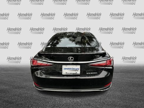 Certified 2024 Lexus ES 300h Ultra Luxury image 8