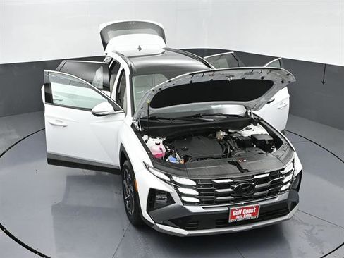 Used 2025 Hyundai Tucson Limited FWD image 42