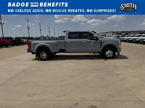 Used 2024 Ford F350 Limited AWD/4WD image 3