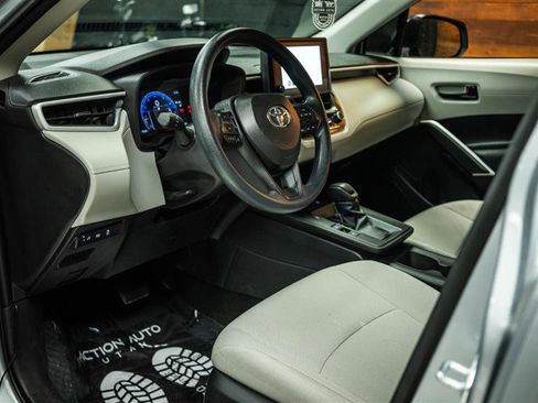 Used 2026 Toyota Corolla Cross L image 8