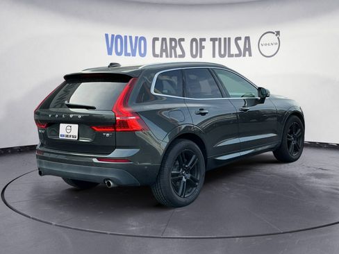 Used 2019 Volvo XC60 T5 Momentum w/ Multimedia Package AWD/4WD image 5