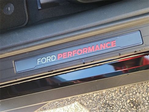 Used 2022 Ford Mustang Shelby GT500 w/ Technology Package image 29