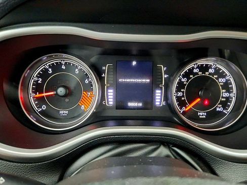 Used 2014 Jeep Cherokee Latitude AWD/4WD image 15
