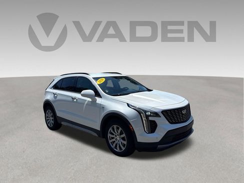 Used 2020 Cadillac XT4 Premium Luxury w/ Cold Weather Package FWD image 35