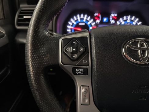 Used 2018 Toyota 4Runner SR5 Premium image 22