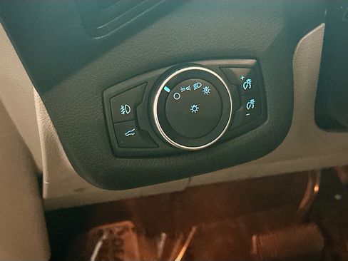 Used 2018 Ford Escape SE AWD/4WD image 17