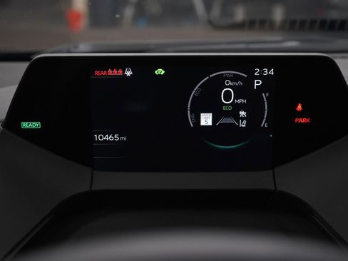 Used 2025 Toyota Prius LE image 24