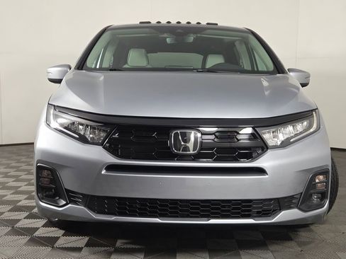 New 2026 Honda Odyssey Touring image 2