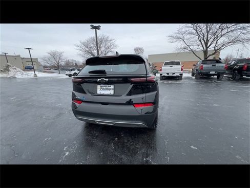 Certified 2023 Chevrolet Bolt EUV LT w/ Convenience Package image 7