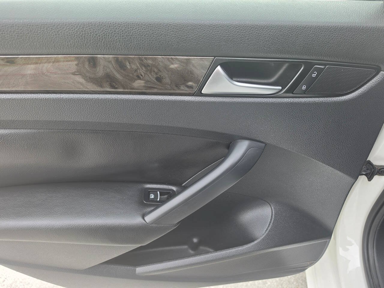 Used 2012 Volkswagen Passat 2.5 SE FWD image 20