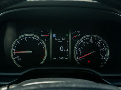 Used 2023 Toyota 4Runner Limited RWD image 22