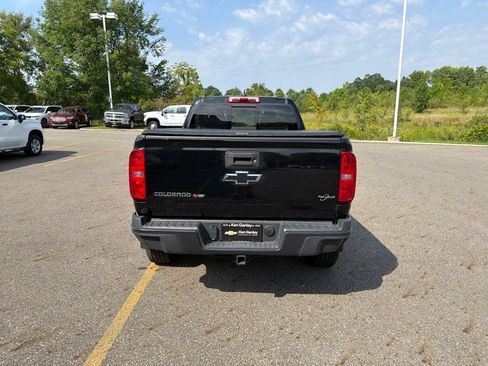 Used 2018 Chevrolet Colorado ZR2 w/ LPO, Premium Interior Package AWD/4WD image 8
