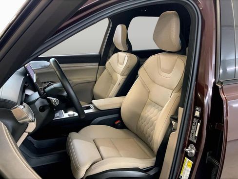 Used 2025 Volvo EX90 Ultra AWD/4WD image 7