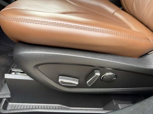 Used 2023 Lincoln Nautilus Reserve w/ Luxury Package image 14