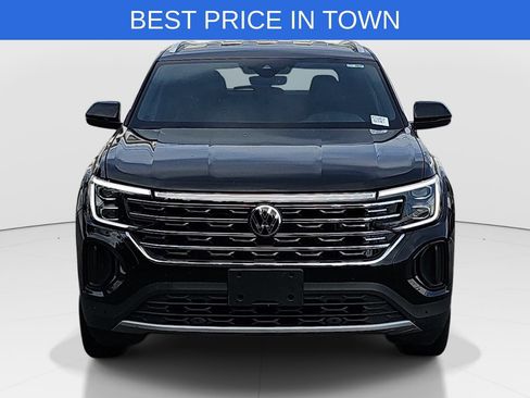 Used 2024 Volkswagen Atlas Cross Sport SE FWD image 2