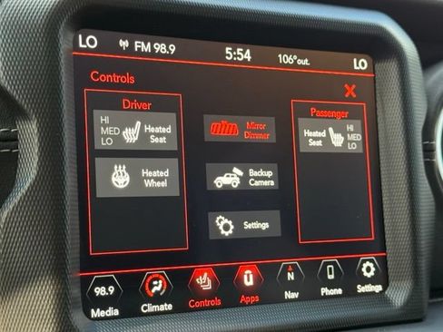 Used 2022 Jeep Wrangler Unlimited Sahara w/ Cold Weather Group AWD/4WD image 31