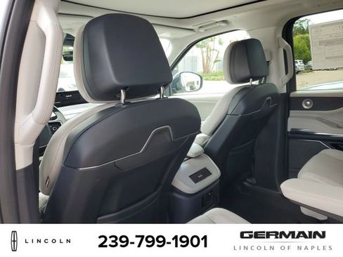 New 2026 Lincoln Navigator L Reserve AWD/4WD image 21