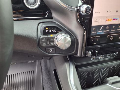 Used 2025 RAM 1500 Laramie image 14