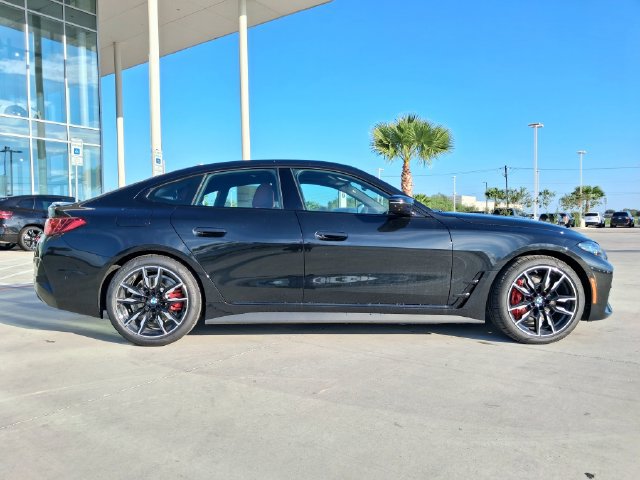 New 2026 BMW M440i w/ Premium Package RWD image 4