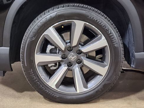 Used 2025 Honda Pilot Touring image 28