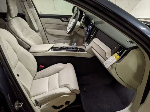 New 2026 Volvo XC60 B5 Ultra w/ Climate Package AWD/4WD image 22