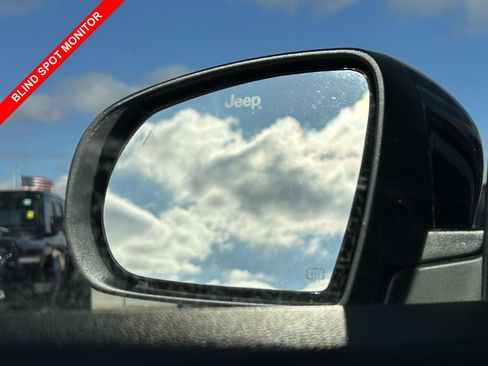 Used 2022 Jeep Compass Latitude image 6