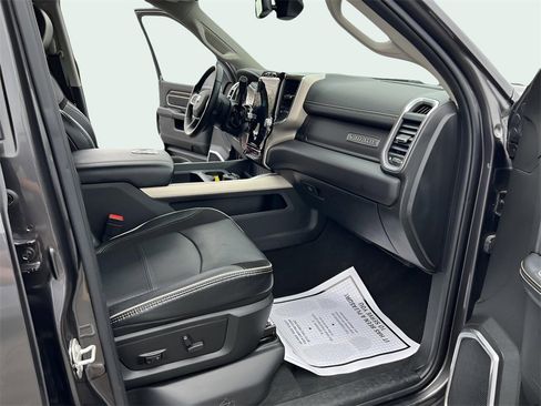 Used 2024 RAM 3500 Laramie image 24