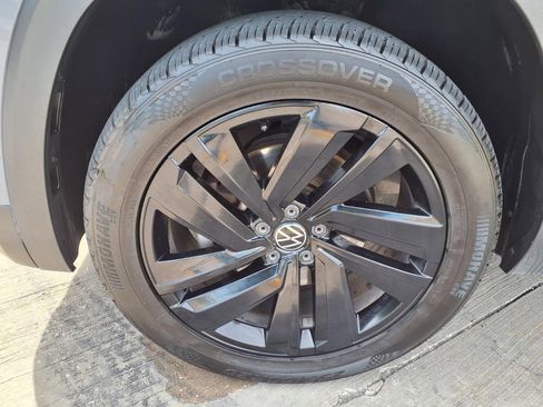 Used 2020 Volkswagen Atlas Cross Sport SE w/ Towing Package FWD image 9