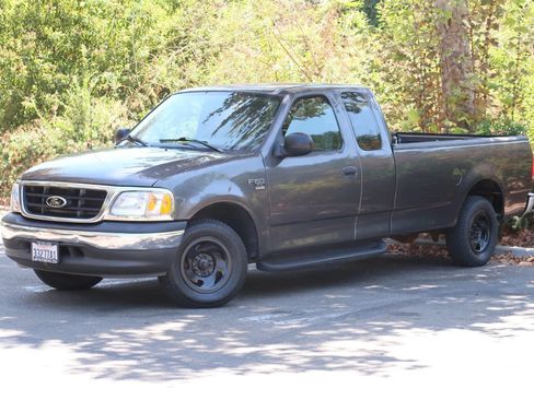 Used 2003 Ford F150 XL RWD image 4