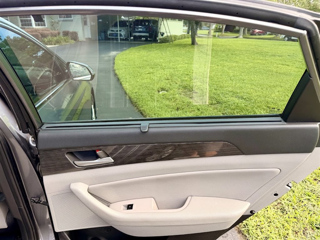Used 2018 Hyundai Sonata Limited w/ Ultimate Package 07 FWD image 14