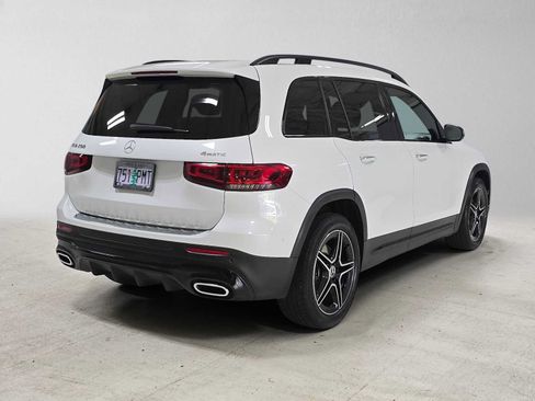 Used 2023 Mercedes-Benz GLB 250 4MATIC image 3