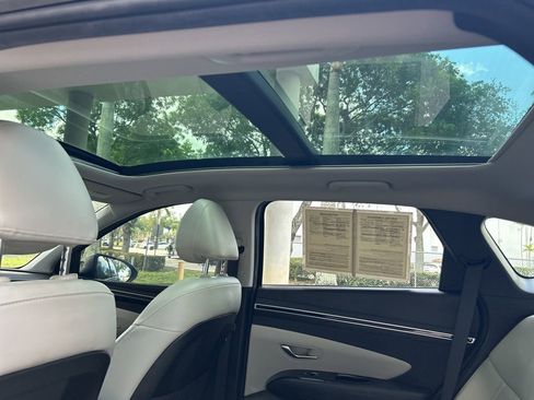 Used 2023 Hyundai Tucson Limited FWD image 19