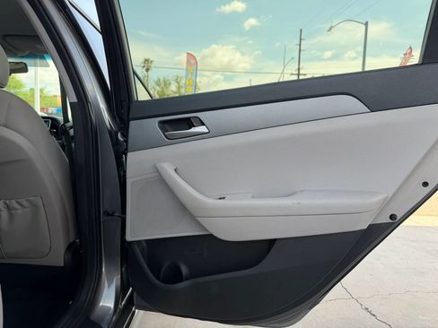 Used 2019 Hyundai Sonata SE FWD image 25