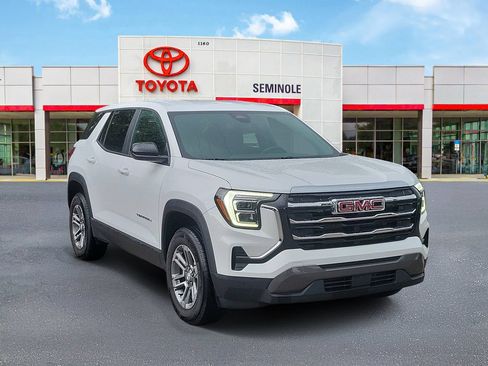 Used 2026 GMC Terrain Elevation FWD image 2