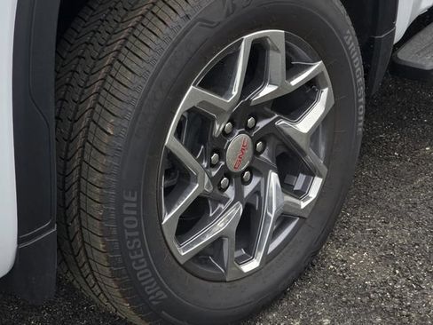 New 2026 GMC Sierra 1500 SLT w/ SLT Premium Plus Package AWD/4WD image 8