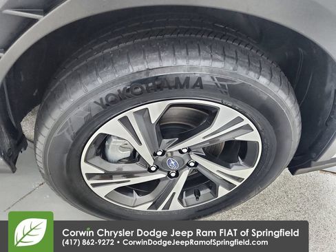 Used 2025 Subaru Crosstrek 2.5i Premium AWD/4WD image 32
